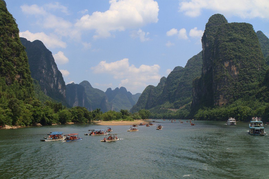 Река Ли: Великолепие природы Китая в сердце Гуанси-Чжуанского округа