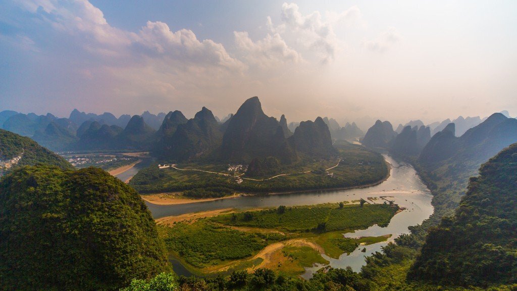 Река Ли: Великолепие природы Китая в сердце Гуанси-Чжуанского округа