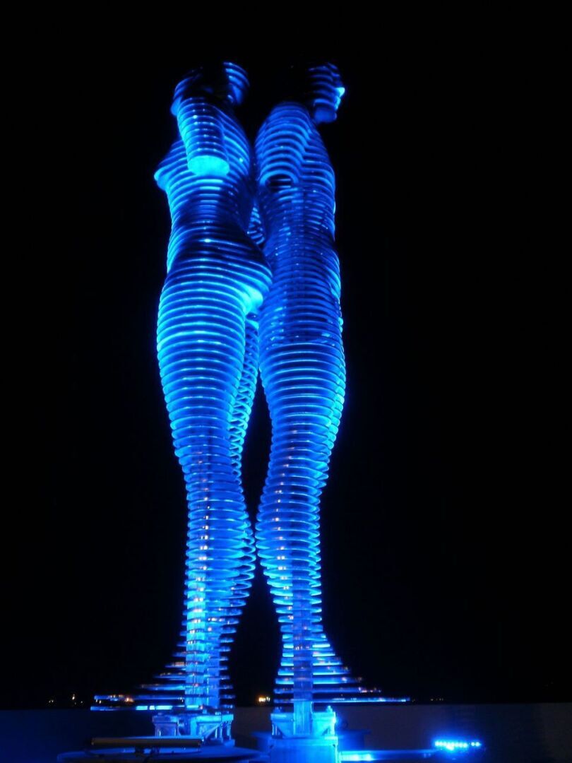 Али и Нино: Любовь, Движение и Вечность в Камне