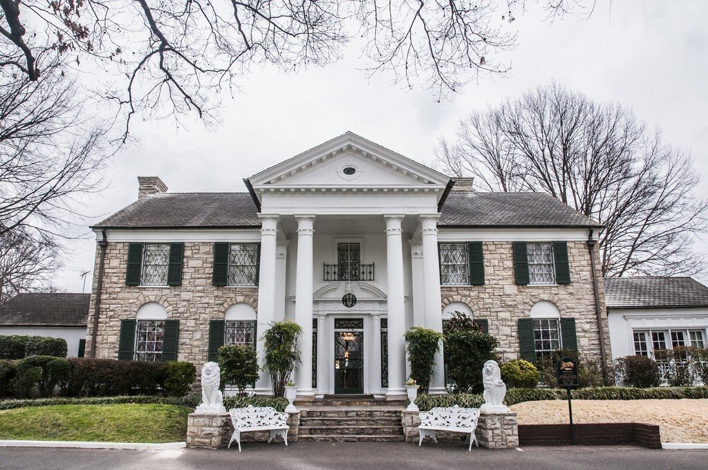 Дом Элвиса Пресли: легендарное пристанище короля рок-н-ролла