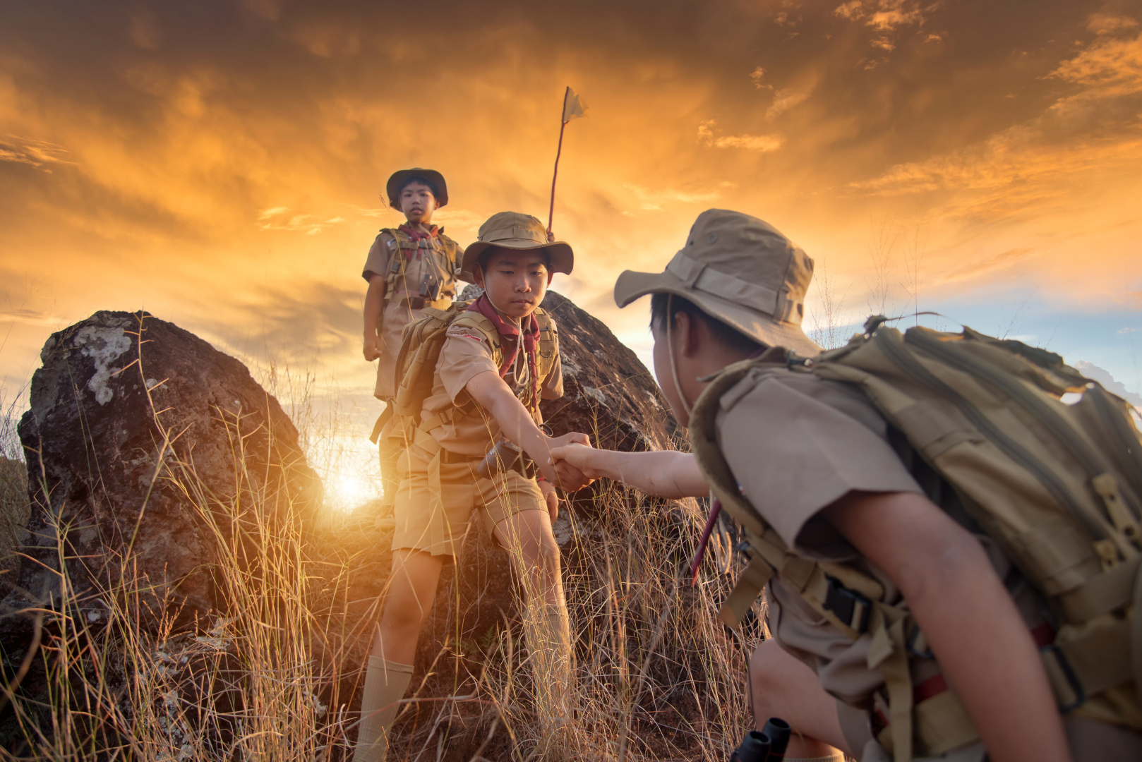 Что подарить своему сыну: значимые идеи подарков на любой случай