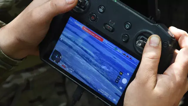 Школьников могут начать обучать использовать дроны: уроки начнутся с 1 сентября 2023 года