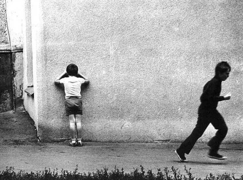 Что уникального и важного в дворовых играх для развития детей: сравнение между временем СССР и сегодня. Дети меньше играют в подвижные игры -верно?