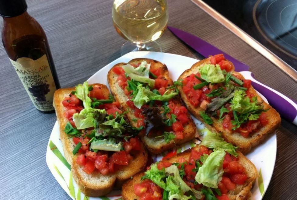 Закуска На Стол Быстро и Недорого: Ароматная Брускетта с Помидорами - Лёгкая Итальянская Закуска
