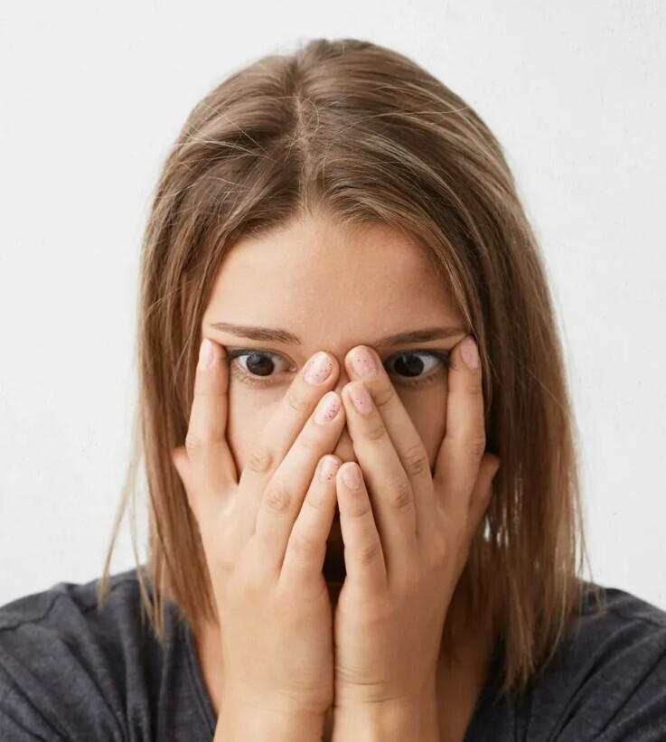 Почему бывает так сложно принимать комплименты? Неуверенность в себе или другая причина?