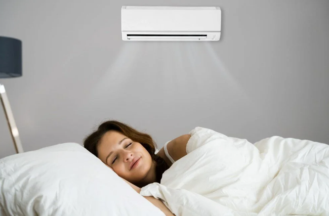 7 способов комфортно выспаться в жару