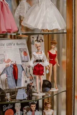 "Где находится секция Барби?": Новый фильм повышает интерес к покупке и продаже винтажных кукол