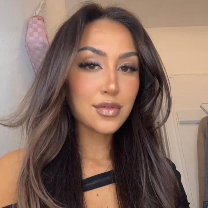 Санела Эстрелла – Биография, возраст, рост, состояние, факты, национальность