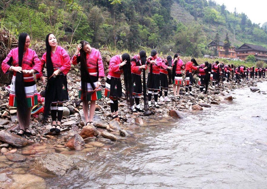 Женщины деревни Хуанлу стригут волосы только один раз в жизни