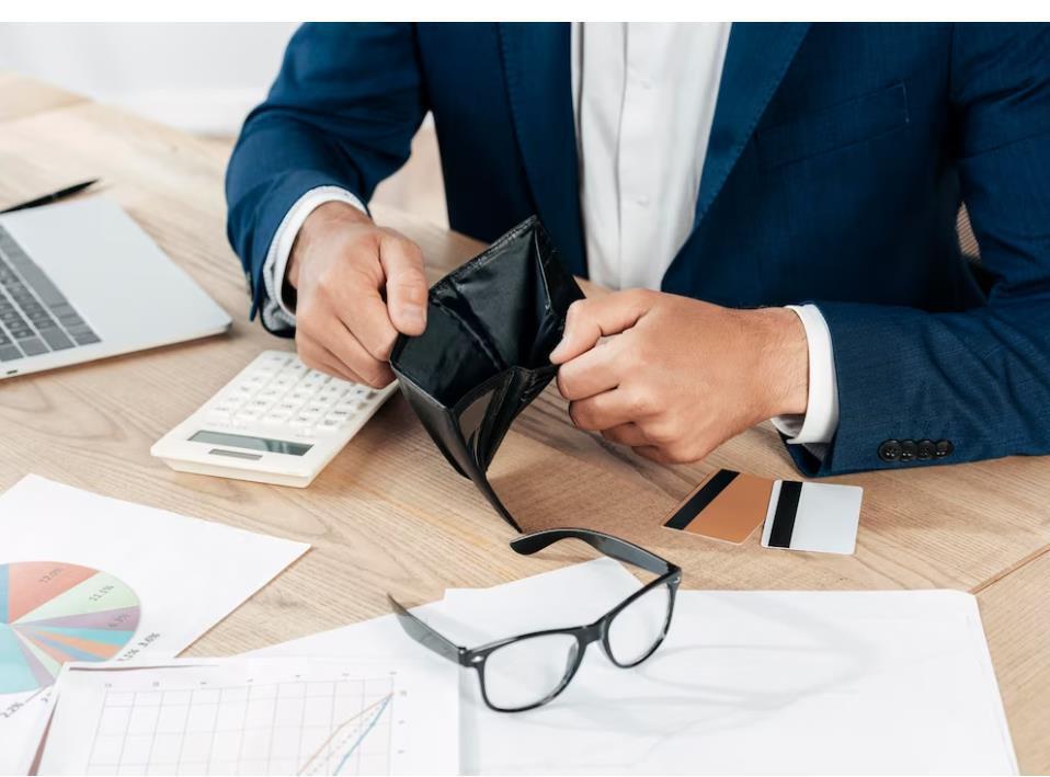 Низкие зарплаты в России... Точно низкие? Или просто хочется больше?