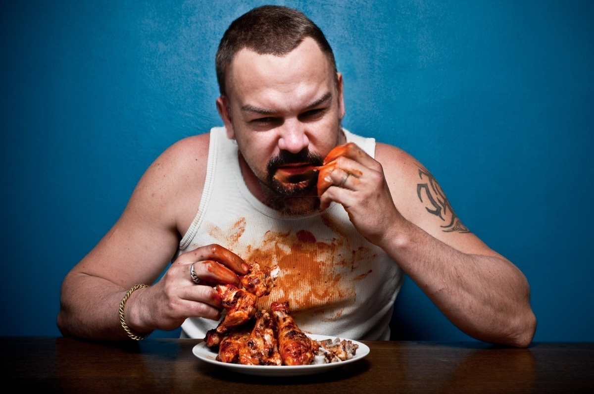 Фокусы с ценами: Курица стала «Жар-птицей», даже свиньям обидно.