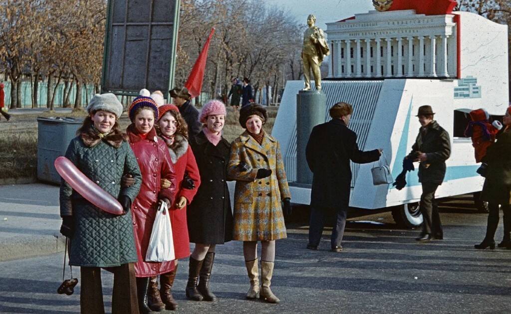 ✅Искажение истории нашей страны, в частности, оболгание личностей таких, как Владимир Ильич Ленин и Иосиф Виссарионович Сталин.