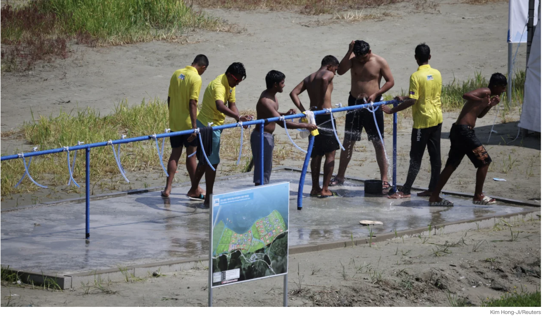 Многочисленные подростки столкнулись с заболеваниями, вызванными экстремальной жарой на Всемирном скаутском джамбори, который проходил в Южной Корее.