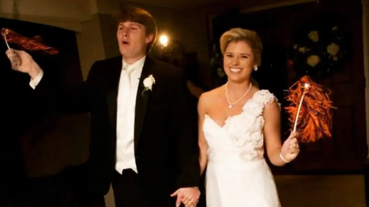 Американка, обвиняемая в заговоре с целью убийства мужа на Багамах, все еще находится в тюрьме после внесения залога в размере 100 000 долларов.