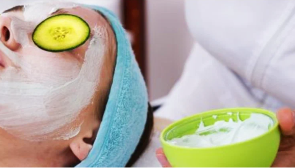 Позаботьтесь о своей жирной коже естественным образом с помощью органического увлажняющего и тонизирующего дневного крема.Красота и здоровье