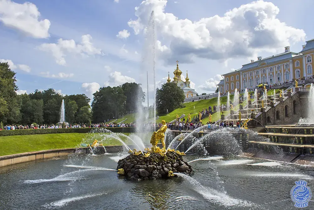 Петергофский балетный опен-эйр: два знаменитых произведения под открытым небом.