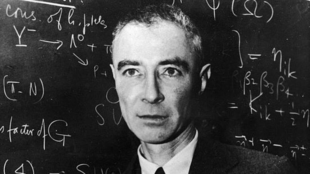 Роберт Оппенгеймер: Коротко об «отце» атомной бомбы.