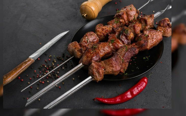 "Шашлычные шалости: 12 незыблемых правил вне времени и пространства"