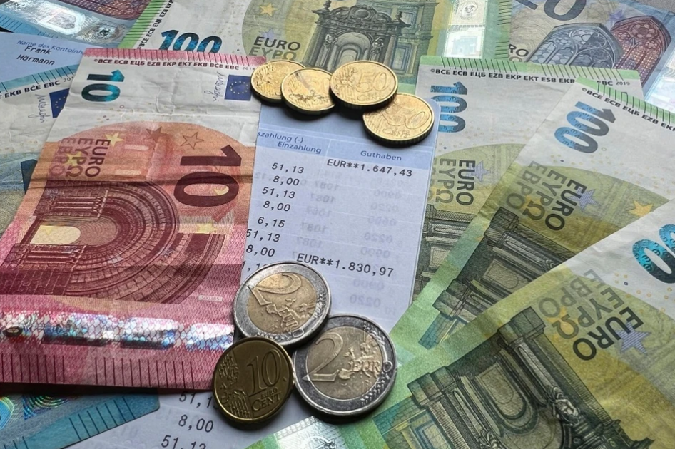 Курс евро на Мосбирже превысил 107 рублей