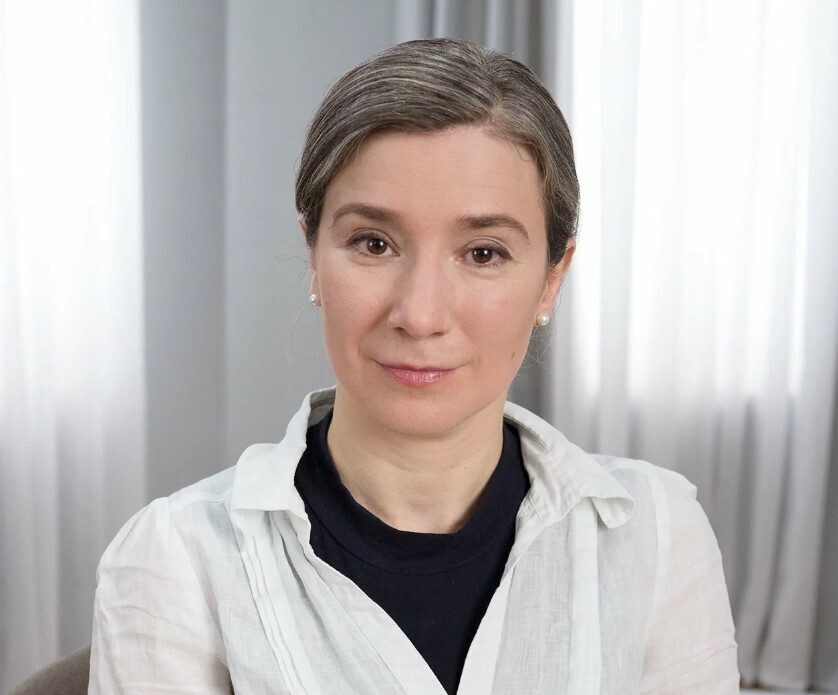 "Власть и мода: Как женщины-политики используют стиль для самовыражения"