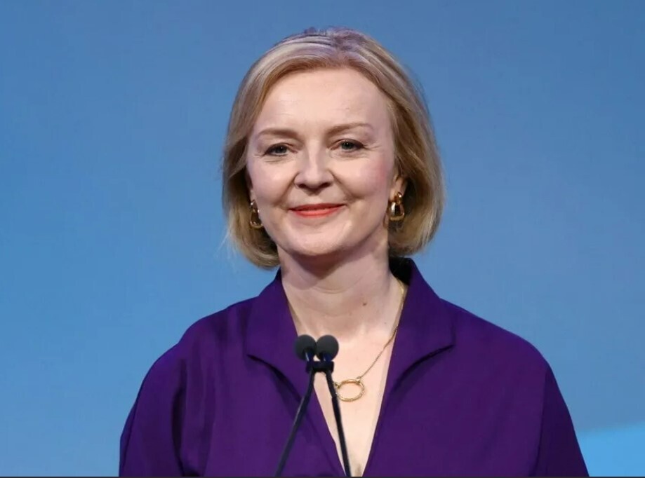 "Власть и мода: Как женщины-политики используют стиль для самовыражения"