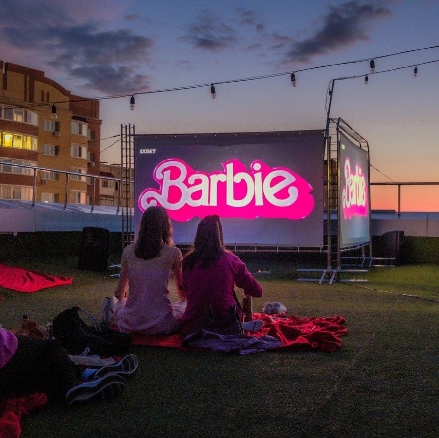 Кинотеатр в Тюмени показывает пиратскую версию фильма «Барби» – что за это грозит кинотеатру
