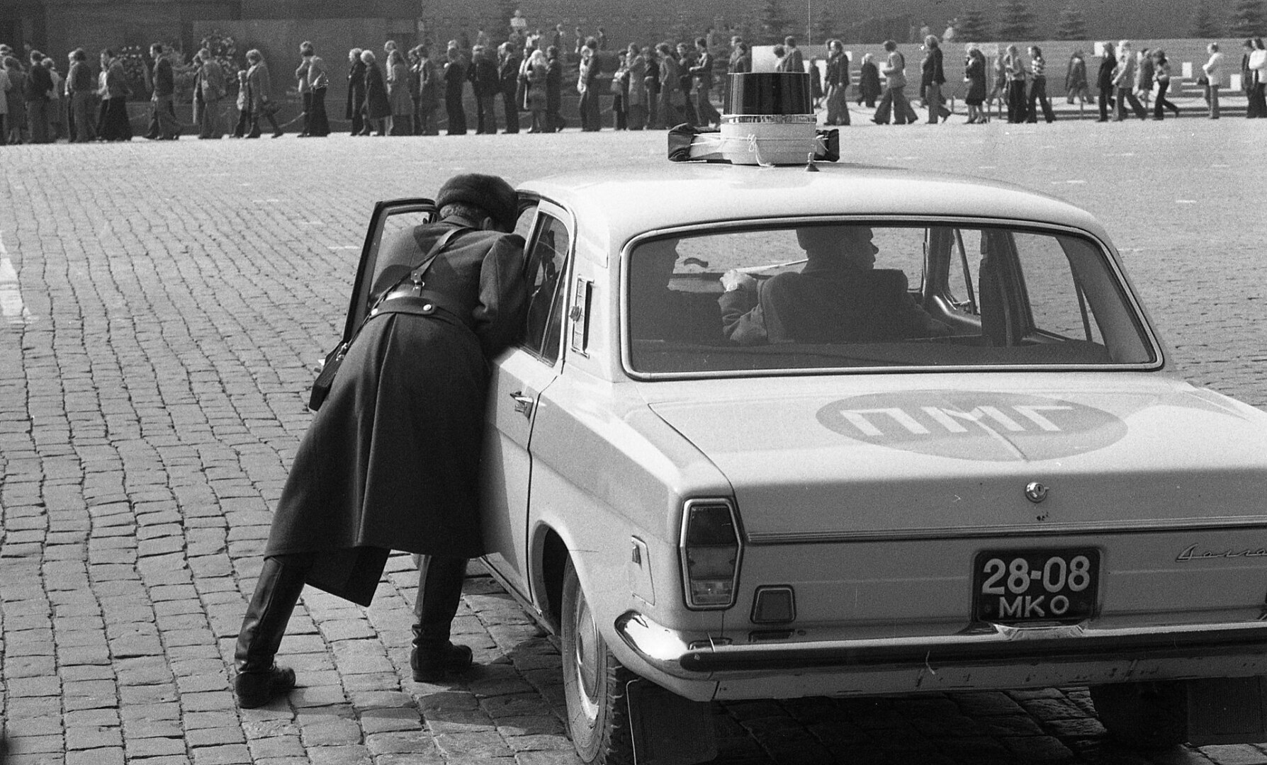 Это правда, что в СССР в 1980-е могли посадить за слово "мент"? А сейчас милиционеров называют еще хуже, мусор вроде, и мент уже как комплимент....