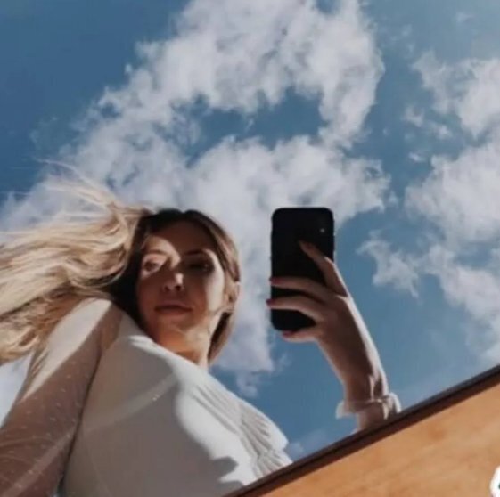 "30 креативных идей для домашних селфи: воплощаем уникальность в каждом кадре"