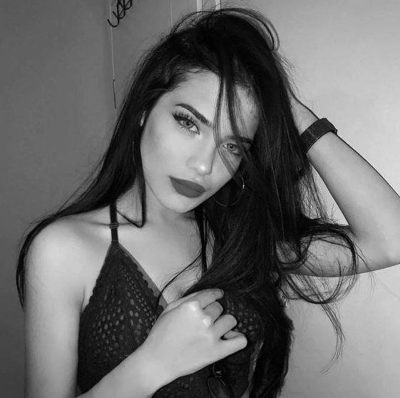 "30 креативных идей для домашних селфи: воплощаем уникальность в каждом кадре"