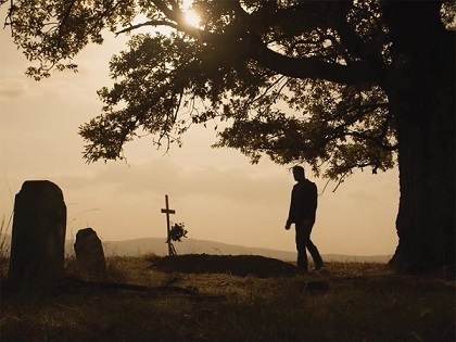 Декламация у могилы