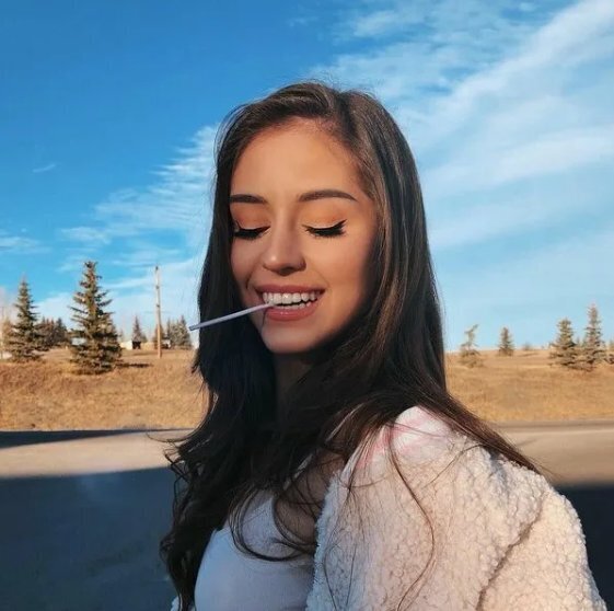 "30 креативных идей для домашних селфи: воплощаем уникальность в каждом кадре"