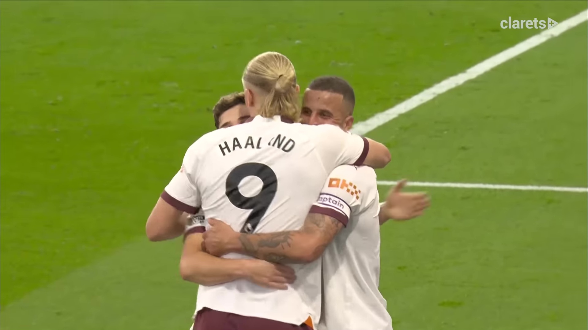 Английская Премьер-лига стартовала. Манчестер Сити начал с победы над командой, возглавляемой бывшим капитаном клуба