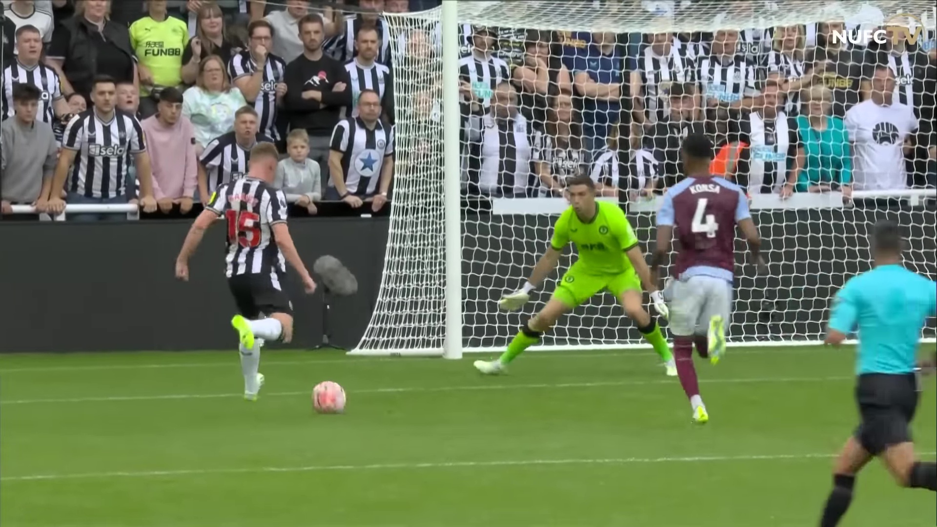 Ньюкасл разнёс в щепки Астон-Виллу