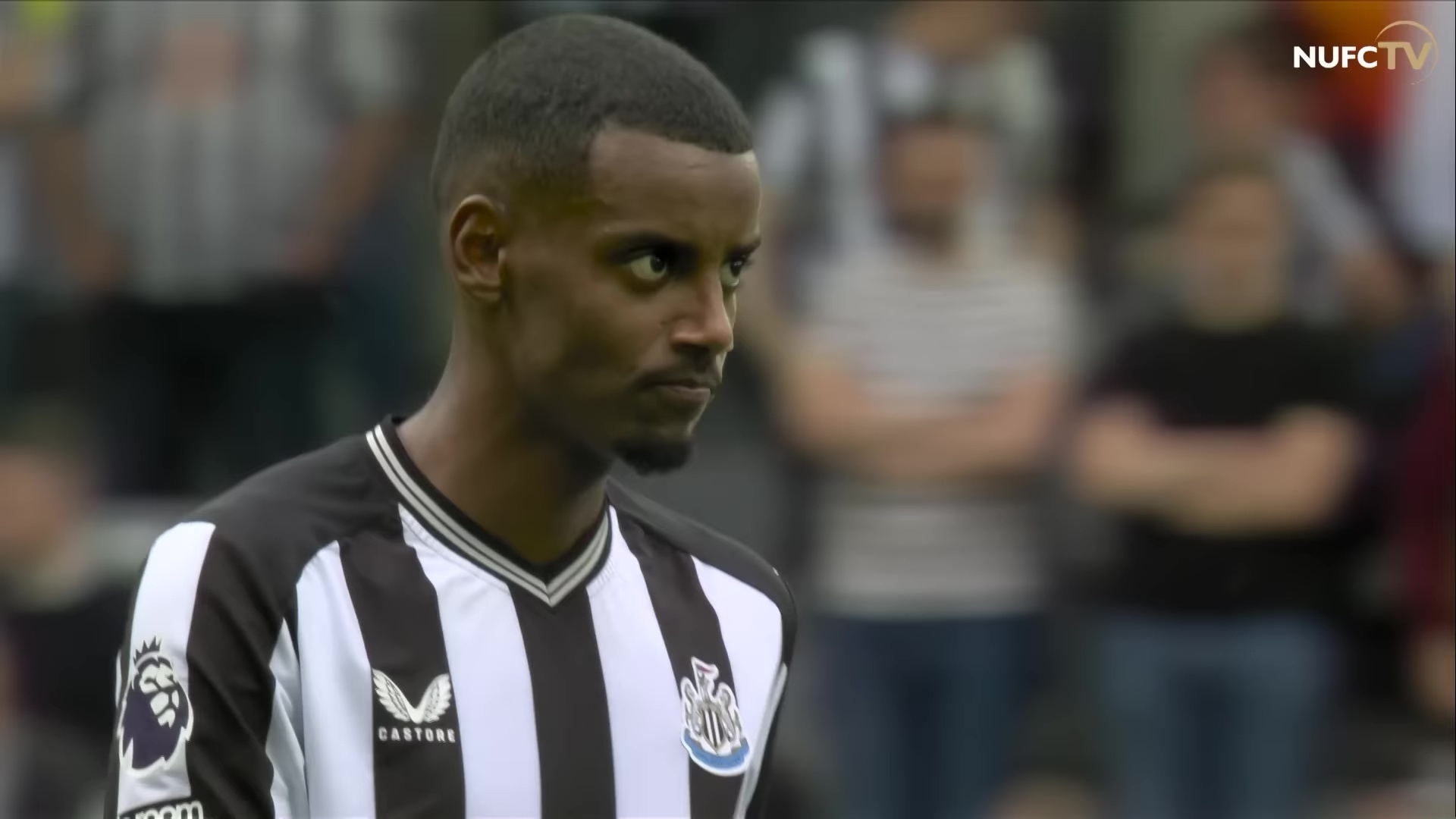 Ньюкасл разнёс в щепки Астон-Виллу