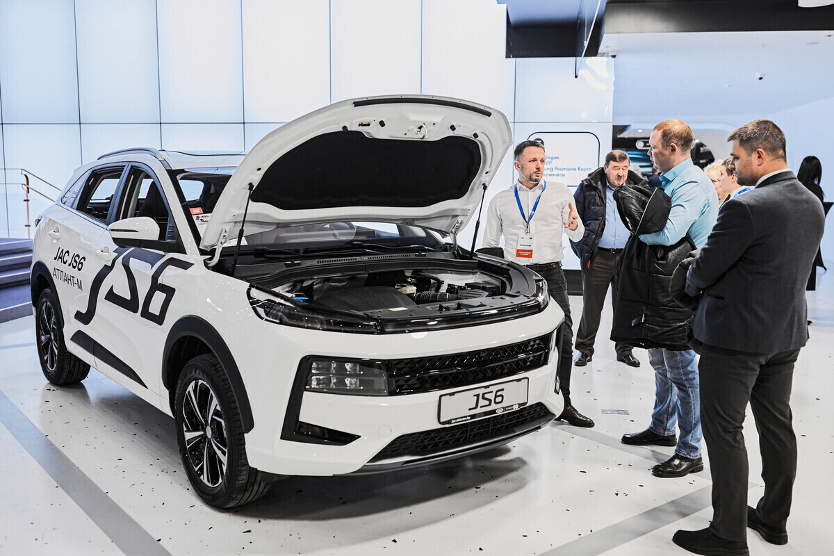 Вторичный автомобиль. Новые авто 2023. Популярные машины 2023. Авто из США. Тесла под