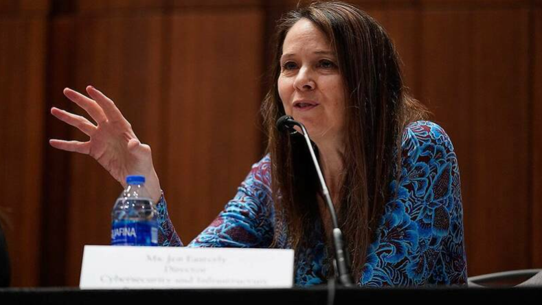 Официальные лица США предупреждают, что если Китай вторгнется на Тайвань, он одновременно атакует инфраструктуру США