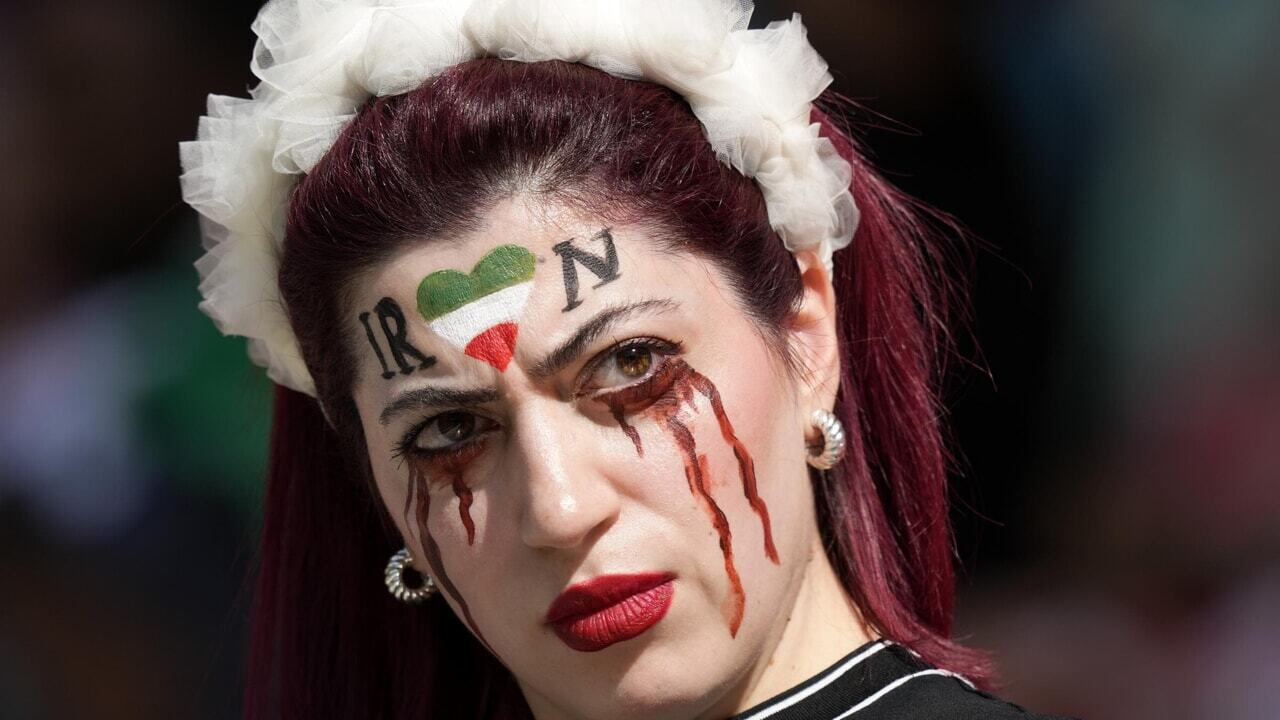 Суды требуют психологической помощи женщинам, которые не хотят носить платки