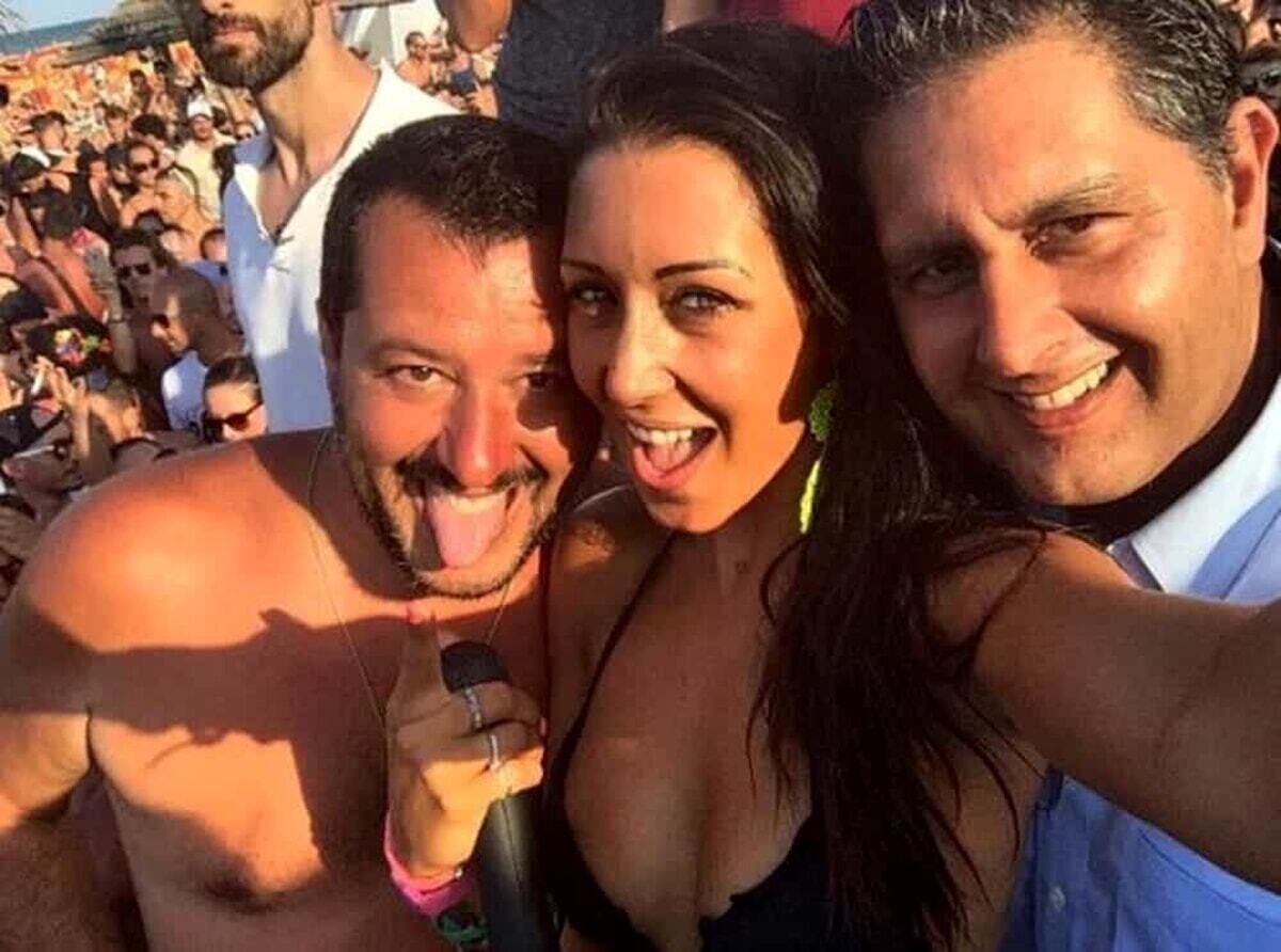 Пляж Кьяра Ферраньи платит государству 1500 евро арендной платы и собирает 12 миллионов