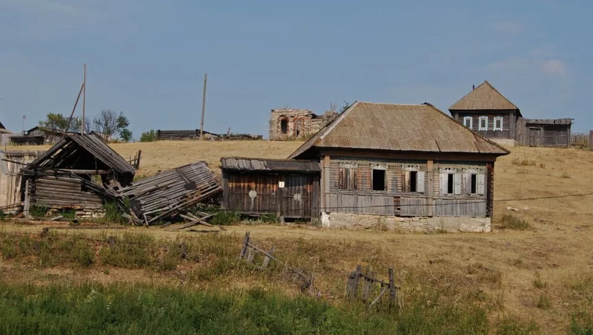 Российские деревни гибнут, но при этом африканские зарождаются на нашей земле. Почему так?