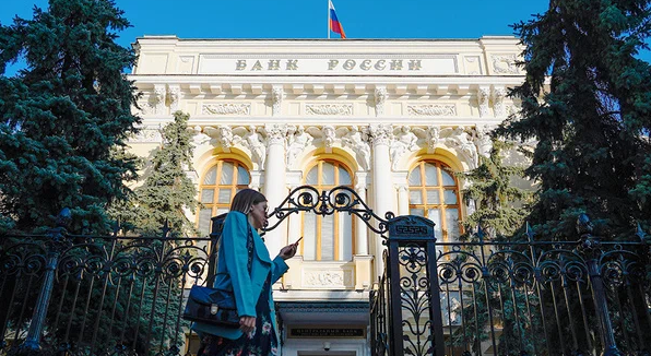 Банки ограничат выдачу кредитов и изменят условия выплат: Какие новшества ждут заёмщиков