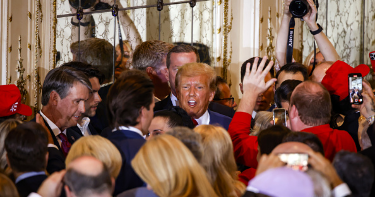 Трамп может сдаться в тюрьму для ареста