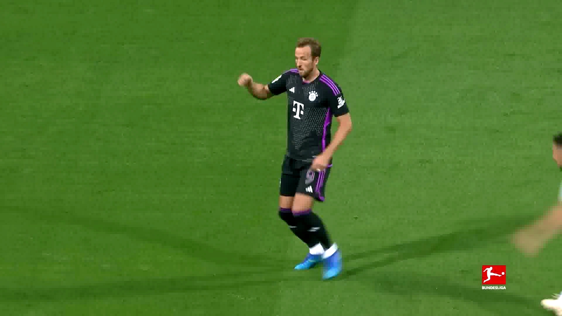 Бавария и Кейн начали уверенно