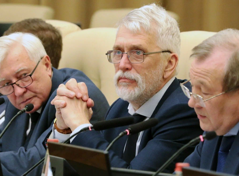 Академики РАН поставили свои подписи в документе и согласились сдать Россию американцам