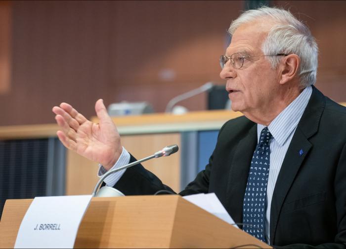 Боррель назвал Россию «бензоколонкой с атомной бомбой»