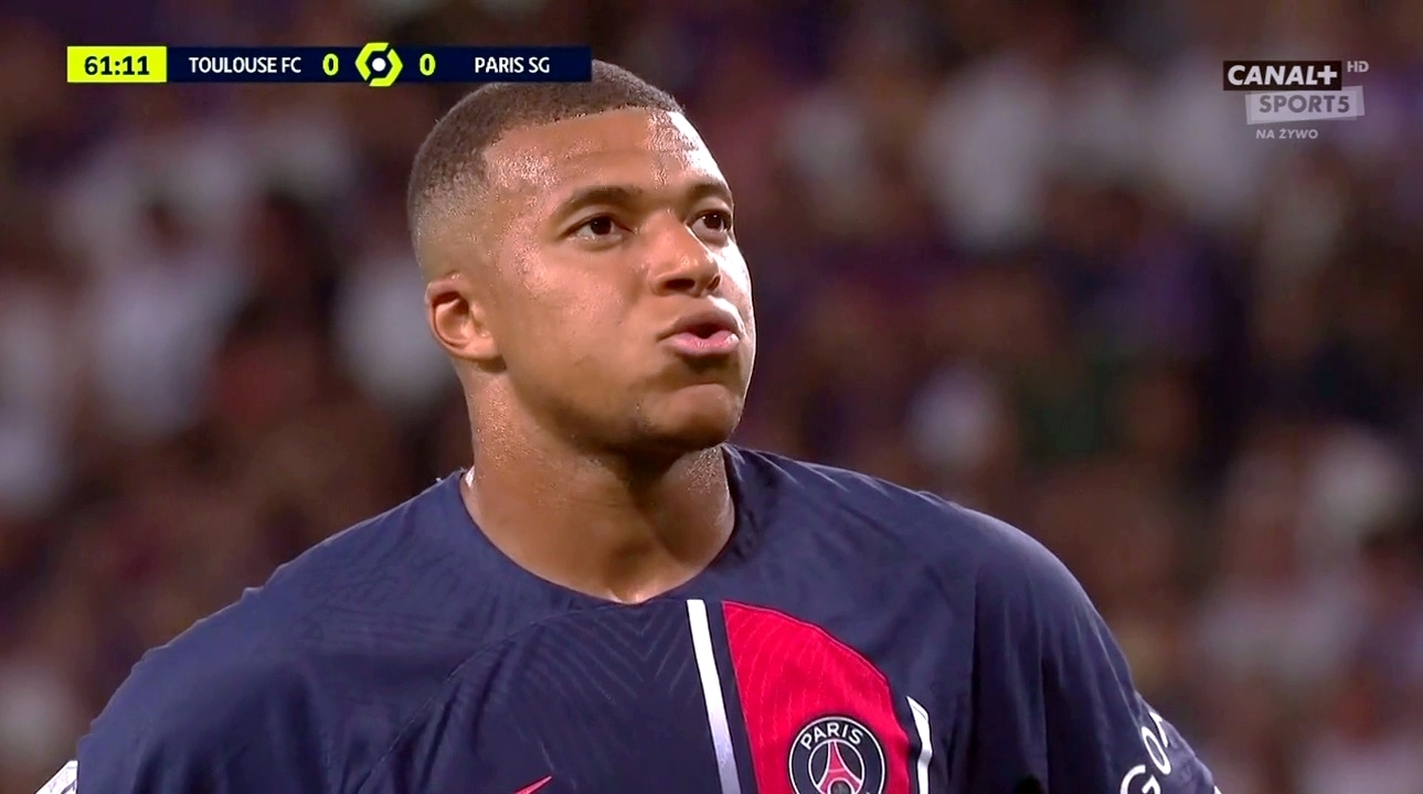 Мбаппе вышел на поле и сразу забил