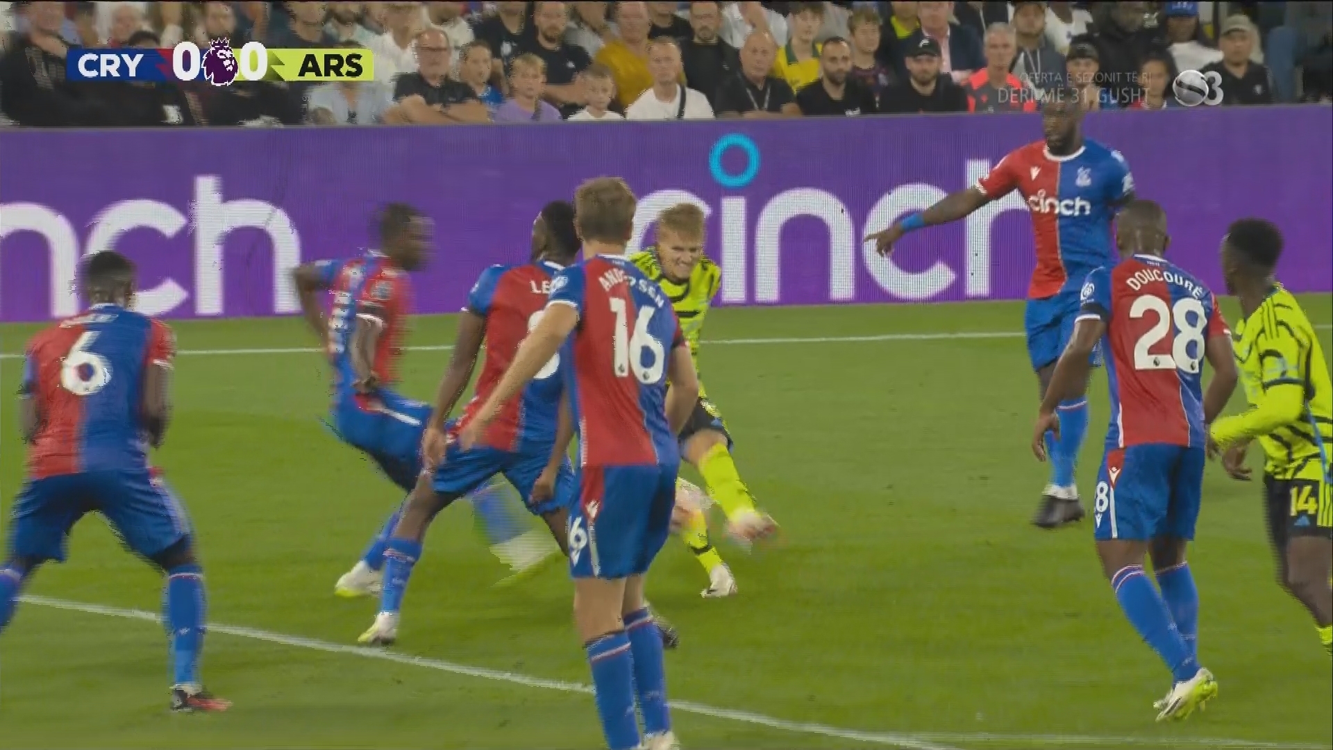 Единственный мяч с пенальти и едва удержанное в меньшинстве преимущество