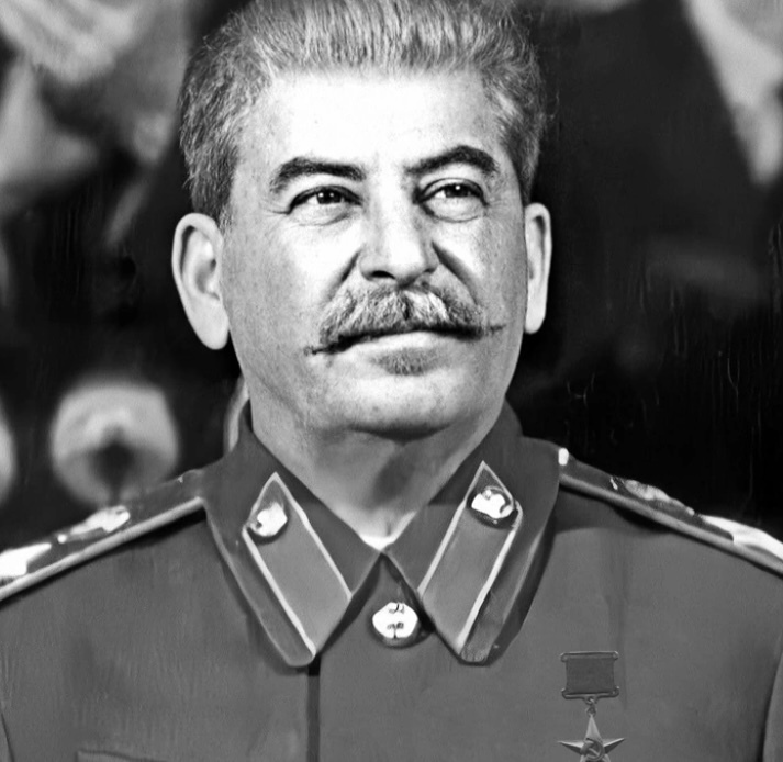 Личность Иосифа Сталина можно судить по описи оставленных после его смерти предметов. Вы можете найти такого бедного среди современных чиновников?