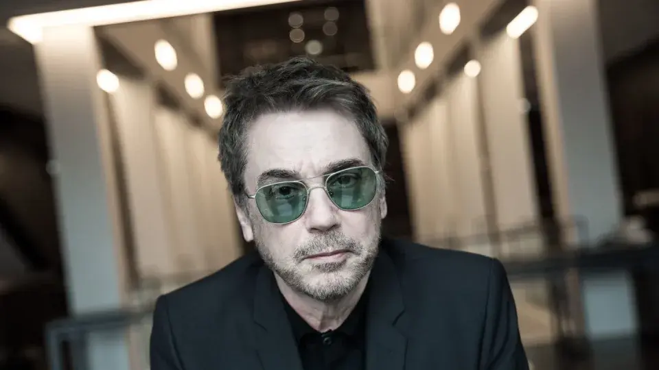 Звукорежиссёру Жану-Мишелю Жарру исполнилось 75 лет .