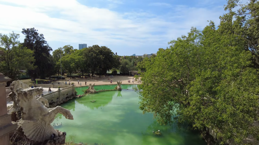 Конец августа - сентябрь 2023 Туризм в Барселону