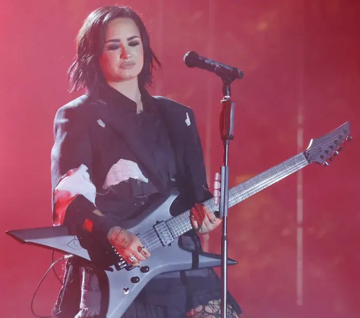 Деми Ловато: Скутер Браун больше не ее менеджер, и еще одна звезда тоже ушла